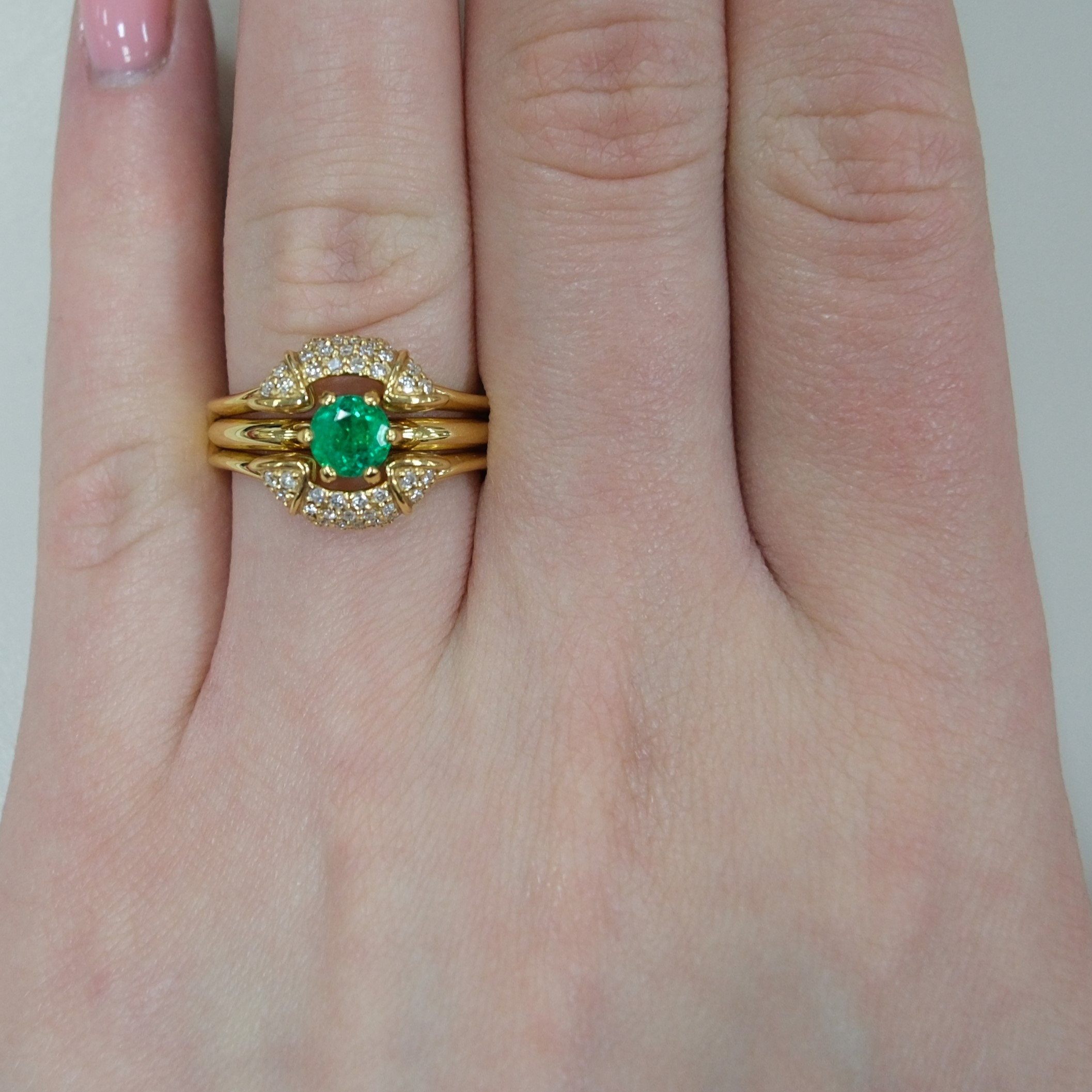 Кольцо-трансформер из желтого золота с изумрудом